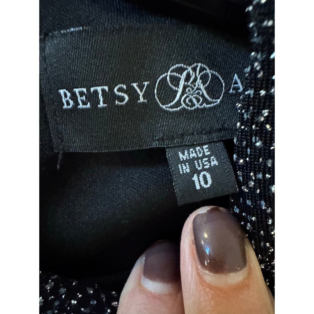 Betsy & Adam Women's Sleeveless Mock-Neck Glitter Gown (new) - Picture 3 of 6